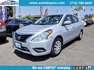 2017 Nissan Versa 1.6 SV 3N1CN7AP5HL811975 2017 Nissan Versa 1.6 SV
