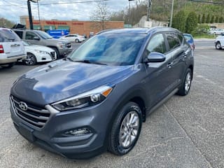 2017 Hyundai Tucson SE KM8J3CA46HU288671 2017 Hyundai Tucson SE