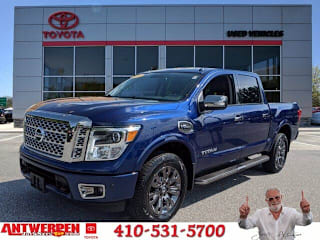 2017 Nissan Titan Platinum Reserve 1N6AA1E55HN501800 2017 Nissan Titan Platinum Reserve