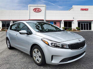 2018 Kia Forte5 LX KNAFK5A81J5772806 2018 Kia Forte5 LX
