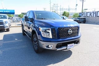 2017 Nissan Titan PRO-4X 1N6AA1E53HN559243 2017 Nissan Titan PRO-4X