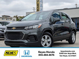 2020 Chevrolet Trax LS 3GNCJKSB7LL175784 2020 Chevrolet Trax LS