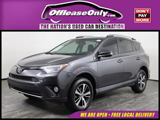 2018 Toyota RAV4 XLE 2T3WFREV3JW439319 2018 Toyota RAV4 XLE
