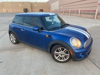 2013 MINI Cooper Cooper WMWSU3C54DT688852 2013 MINI Cooper Cooper