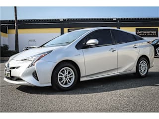 2018 Toyota Prius JTDKARFU4J3065082 2018 Toyota Prius