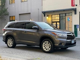 2016 Toyota Highlander LE 5TDBKRFH2GS269080 2016 Toyota Highlander LE