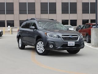 2018 Subaru Outback 2.5i Premium 4S4BSACC2J3205006 2018 Subaru Outback 2.5i Premium