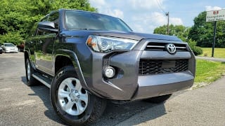 2020 Toyota 4Runner SR5 JTEBU5JR4L5759275 2020 Toyota 4Runner SR5