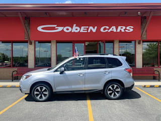 2017 Subaru Forester 2.5i Premium JF2SJAEC4HH584884 2017 Subaru Forester 2.5i Premium