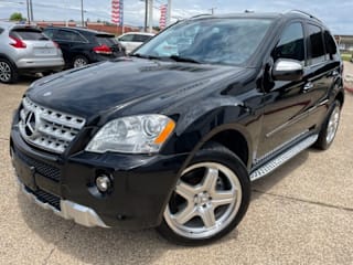 2010 Mercedes-Benz M-Class ML 550 4JGBB7CB3AA601810 2010 Mercedes-Benz M-Class ML 550