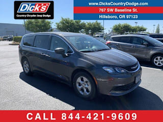 2017 Chrysler Pacifica LX 2C4RC1CG8HR505847 2017 Chrysler Pacifica LX