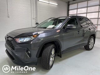 2019 Toyota RAV4 XLE Premium 2T3A1RFV8KW044741 2019 Toyota RAV4 XLE Premium