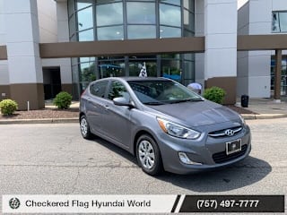 2017 Hyundai Accent SE KMHCT5AE5HU320023 2017 Hyundai Accent SE
