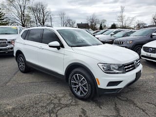 2020 Volkswagen Tiguan 3VV2B7AX4LM125836 2020 Volkswagen Tiguan