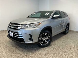 2018 Toyota Highlander LE 5TDBZRFH7JS870732 2018 Toyota Highlander LE