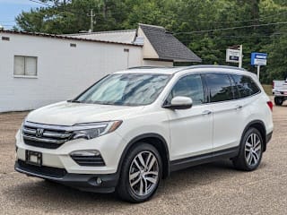 2017 Honda Pilot Touring 5FNYF5H92HB027232 2017 Honda Pilot Touring
