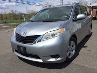 2012 Toyota Sienna LE 8-Passenger 5TDKK3DC8CS179706 2012 Toyota Sienna LE 8-Passenger
