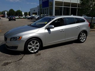 2017 Volvo V60 T5 Premier YV140MEKXH1332806 2017 Volvo V60 T5 Premier