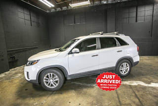 2014 Kia Sorento LX 5XYKT4A69EG547795 2014 Kia Sorento LX