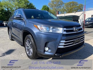 2019 Toyota Highlander XLE 5TDJZRFHXKS944657 2019 Toyota Highlander XLE