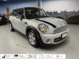 2011 MINI Cooper Base WMWSU3C51BT182540 2011 MINI Cooper Base