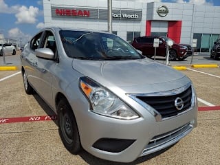2017 Nissan Versa 1.6 SV 3N1CN7AP4HK411296 2017 Nissan Versa 1.6 SV