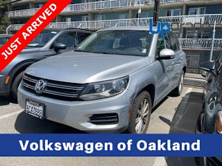 2017 Volkswagen Tiguan 2.0T Limited S WVGAV7AX2HK049660 2017 Volkswagen Tiguan 2.0T Limited S