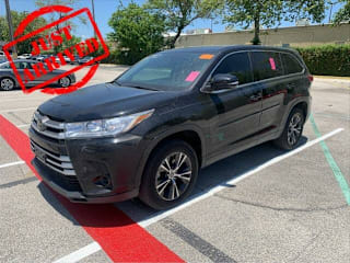 2019 Toyota Highlander LE 5TDZARFH3KS043981 2019 Toyota Highlander LE