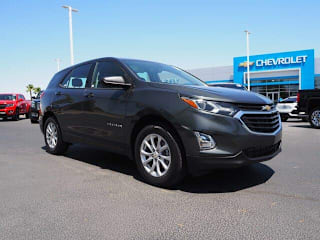 2019 Chevrolet Equinox LS 3GNAXHEV4KS627032 2019 Chevrolet Equinox LS