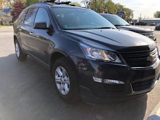 2015 Chevrolet Traverse LS 1GNKRFKD2FJ144371 2015 Chevrolet Traverse LS
