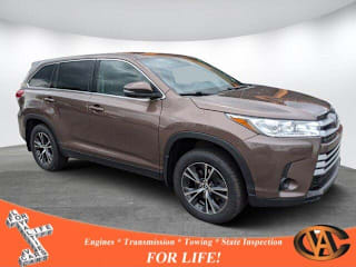 2019 Toyota Highlander LE 5TDBZRFH5KS942321 2019 Toyota Highlander LE