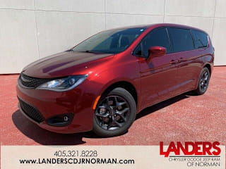 2020 Chrysler Pacifica Touring 2C4RC1FGXLR150863 2020 Chrysler Pacifica Touring