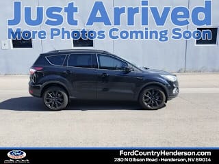 2017 Ford Escape SE 1FMCU0G92HUF08587 2017 Ford Escape SE