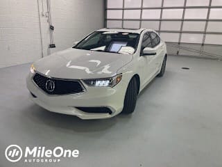 2018 Acura TLX Base 19UUB1F32JA007855 2018 Acura TLX Base