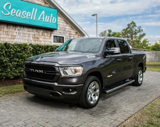 2019 Ram Pickup 1500 1C6RREFT0KN682841 2019 Ram Pickup 1500