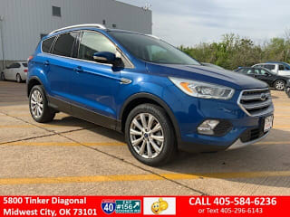2017 Ford Escape Titanium 1FMCU9J90HUB38091 2017 Ford Escape Titanium