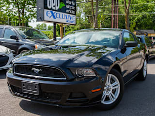 2014 Ford Mustang V6 1ZVBP8AM1E5209713 2014 Ford Mustang V6