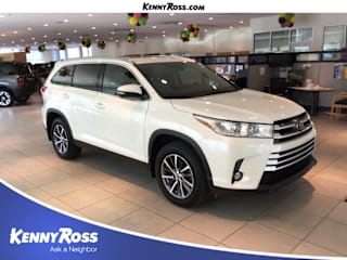 2019 Toyota Highlander XLE 5TDJZRFH6KS607516 2019 Toyota Highlander XLE