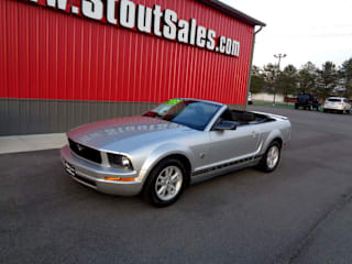 2009 Ford Mustang V6 Deluxe 1ZVHT84N195118750 2009 Ford Mustang V6 Deluxe