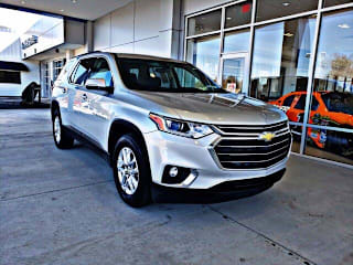 2020 Chevrolet Traverse LT Cloth 1GNERGKW2LJ222132 2020 Chevrolet Traverse LT Cloth