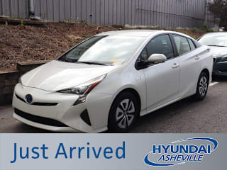 2018 Toyota Prius Four JTDKARFU5J3061266 2018 Toyota Prius Four