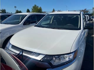 2020 Mitsubishi Outlander ES JA4AD2A37LZ037635 2020 Mitsubishi Outlander ES