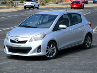 2013 Toyota Yaris 5-Door L JTDKTUD3XDD551174 2013 Toyota Yaris 5-Door L