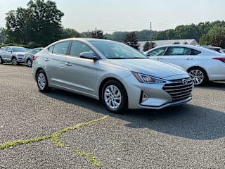 2019 Hyundai Elantra SE 5NPD74LF7KH406691 2019 Hyundai Elantra SE