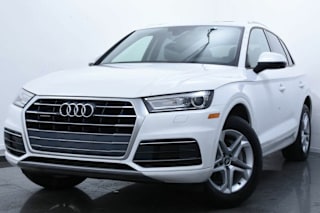 2018 Audi Q5 2.0T quattro Premium WA1ANAFY7J2005558 2018 Audi Q5 2.0T quattro Premium