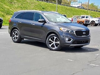 2018 Kia Sorento EX 5XYPH4A17JG354390 2018 Kia Sorento EX
