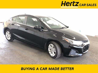 2019 Chevrolet Cruze 1G1BE5SM3K7144572 2019 Chevrolet Cruze