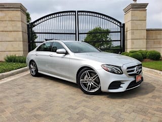 2018 Mercedes-Benz E-Class E 300 WDDZF4JB6JA351073 2018 Mercedes-Benz E-Class E 300
