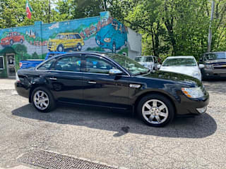 2008 Ford Taurus Limited 1FAHP28W58G114748 2008 Ford Taurus Limited