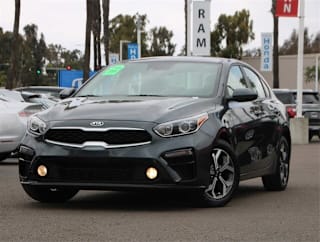 2019 Kia Forte LXS 3KPF24AD6KE077799 2019 Kia Forte LXS